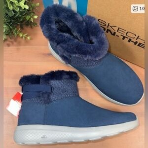 Skechers On The Go Women's Blue Fur-Trimmed Winter Boots